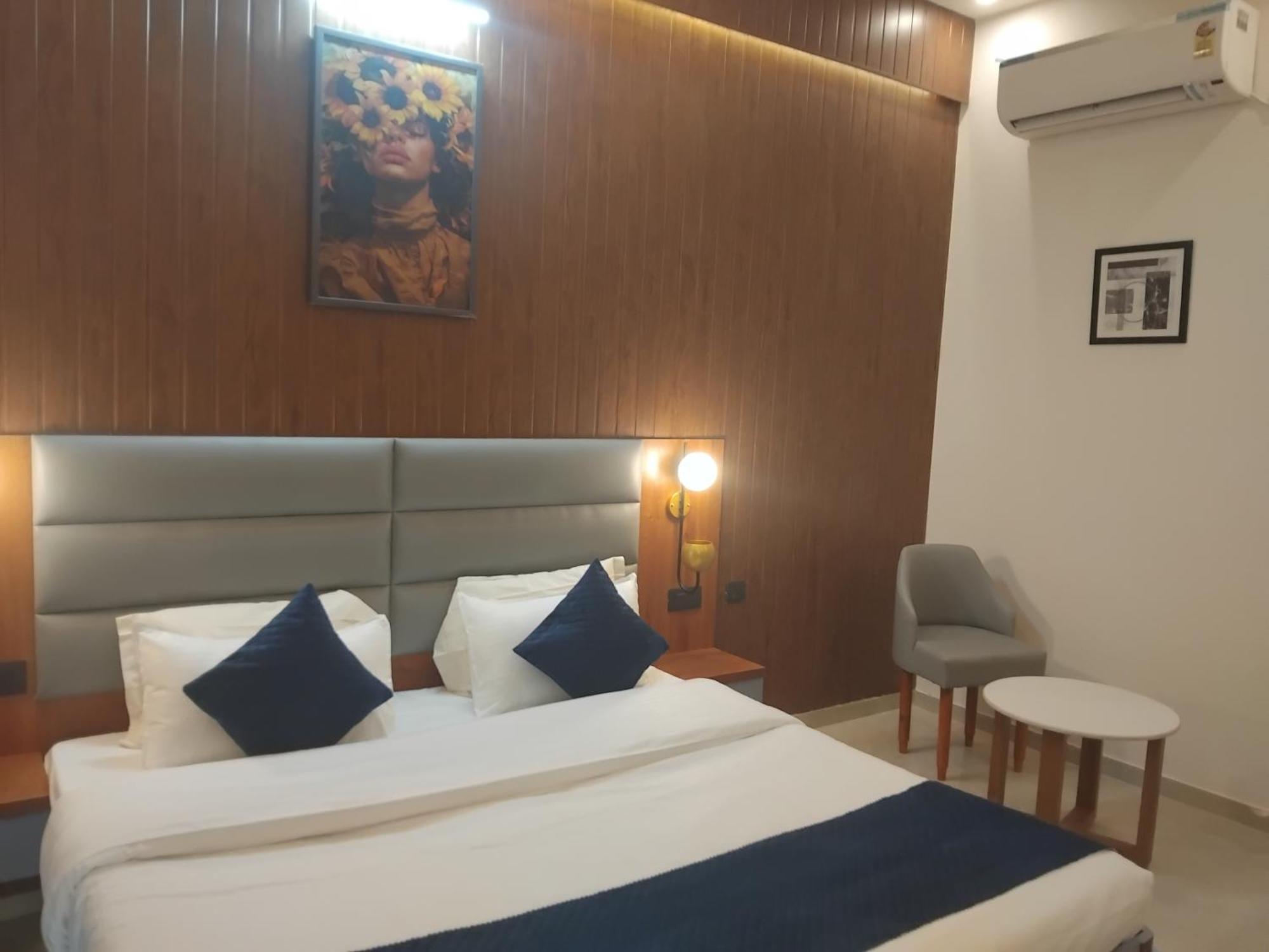 Cloud9 Stays Lucknow Buitenkant foto